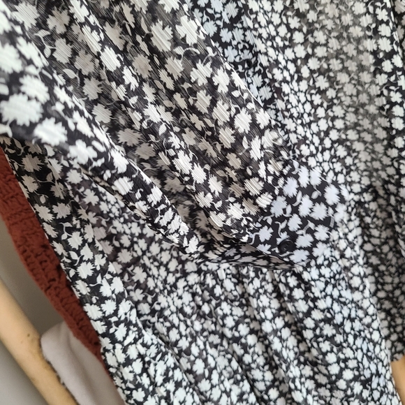 Floral tunic blouse - Picture 4 of 7